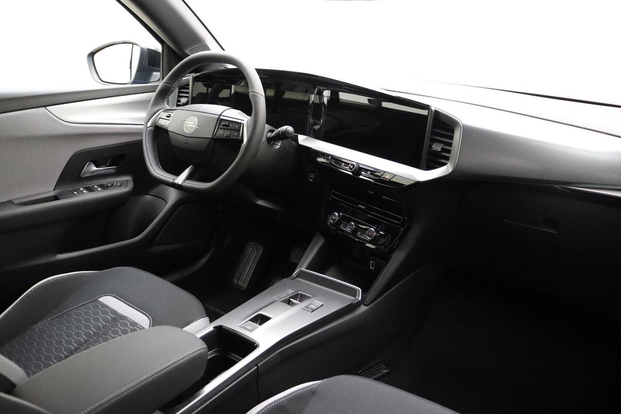 Opel MOKKA 1.2 Turbo 136pk Automaat Hybrid GS | Navigatie | Adapt. Cruise control | Stoel- en stuurverwarming | Climate Control | Camera | Full LED | Zwart dak