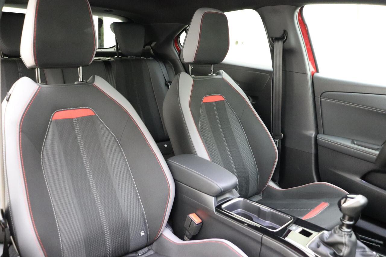 Opel MOKKA 1.2 Turbo 100Pk GS-Line | Navigatie via Apple Carplay Android Auto | Camera | Climate Control | Parkeersensoren | Lichtmetalen Velgen