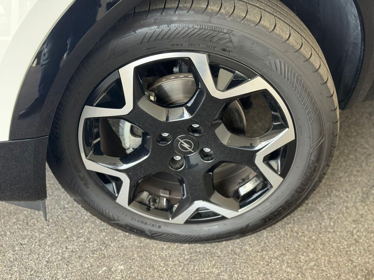 Opel MOKKA 1.2 Turbo GS Black Pack (model 2025)