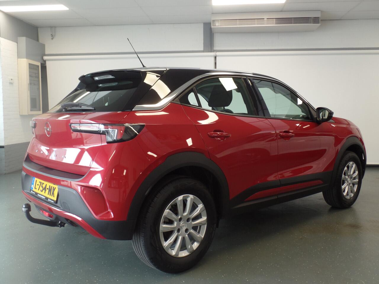 Opel MOKKA 1.2 Edition Navigatie, Cruise controle, Elek ramen V/A, Trekhaak, Led verlichting, To tone kleur, Nederlandse auto, 51.000km!! Bovag afleverpakket 695,-