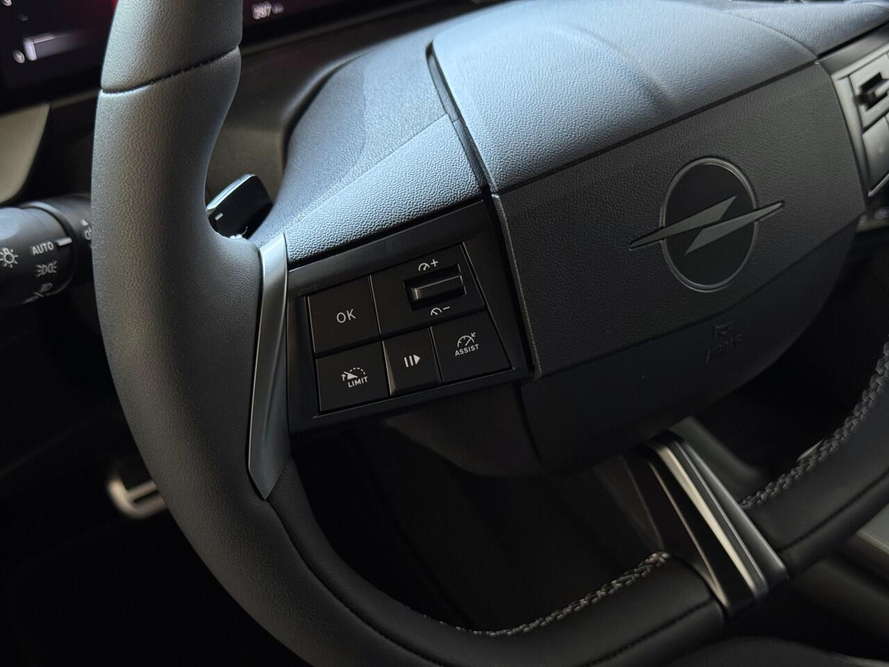 Opel MOKKA 1.2 TURBO 130PK ? NIEUW MODEL ? GS LINE / BLACK PACK 360.CAM CARPLAY STOEL/STUUR VERW CAMERA ?Top Auto's Wijchen , 30 Jaar Specialist in Opel : Alle Type's : Ultimate / GS / Edition / Business , Zowel PHEV / HEV / MHEV / TURBO / HYBRID / Benzine ?