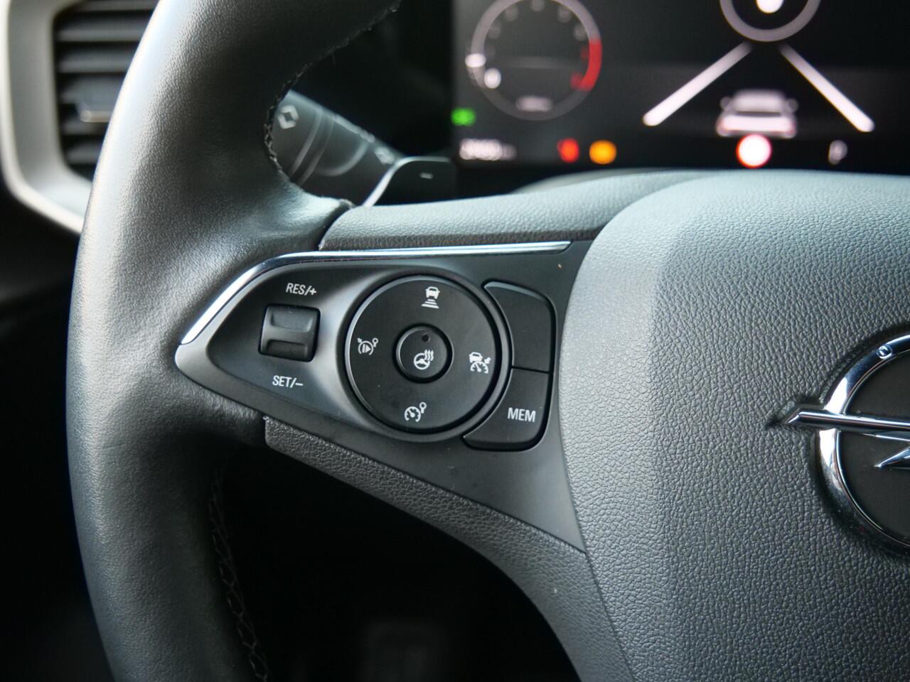 Opel MOKKA 1.2 Turbo 130pk Ultimate Automaat Apple Carplay / Camera / DAB / Massage stoel