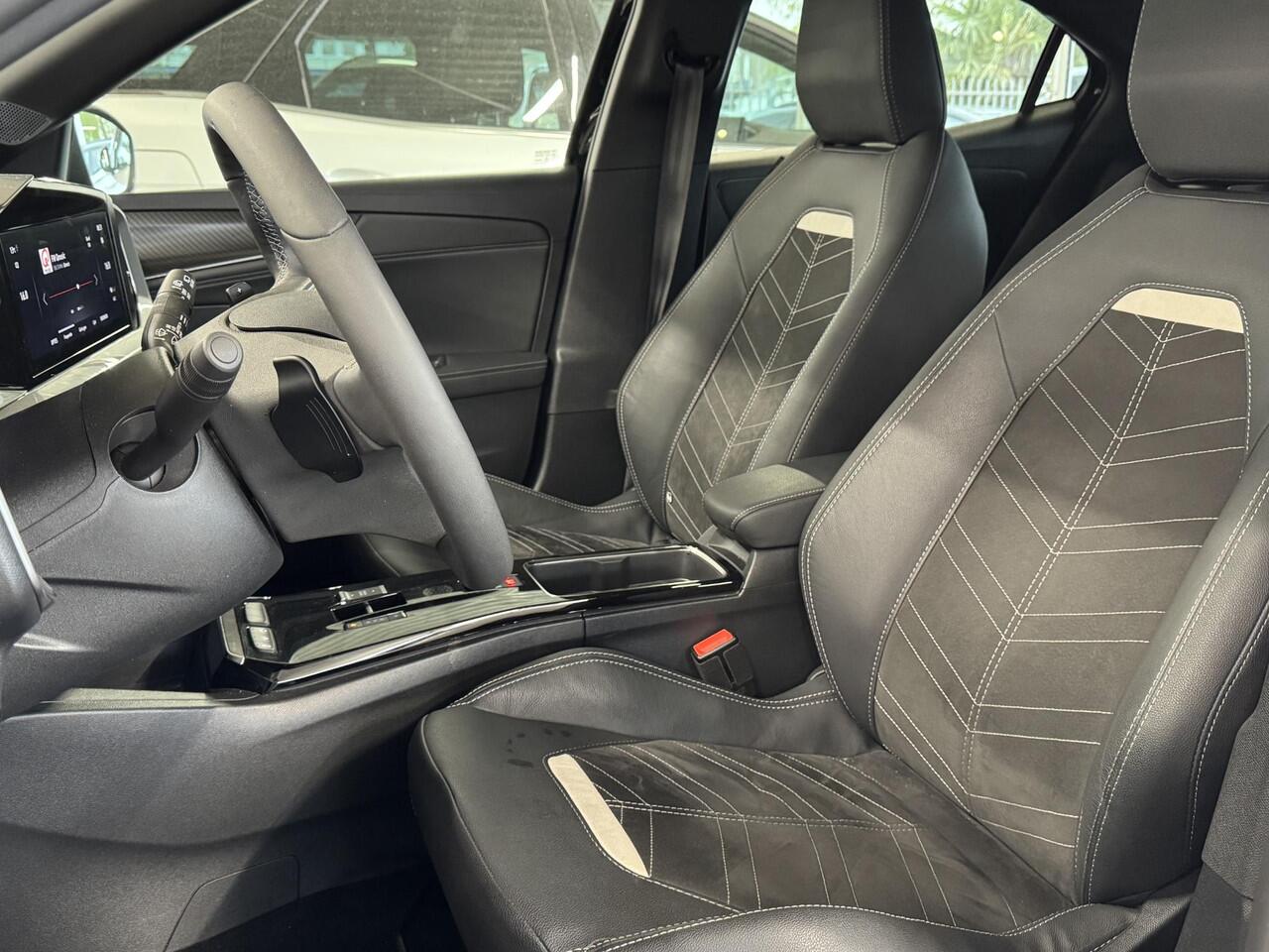 Opel MOKKA 1.2 Turbo 130pk Automaat Ultimate | ¤ 1.000 INRUILPREMIE | Camera | Winter-Pakket | Navigatie | Apple Carplay/Android | Climate Control | Dodehoek detectie | Half-Leder | Digitaal Dashboard > KeylessGo ( Vestiging - Vianen Tel: 0347-371248 )