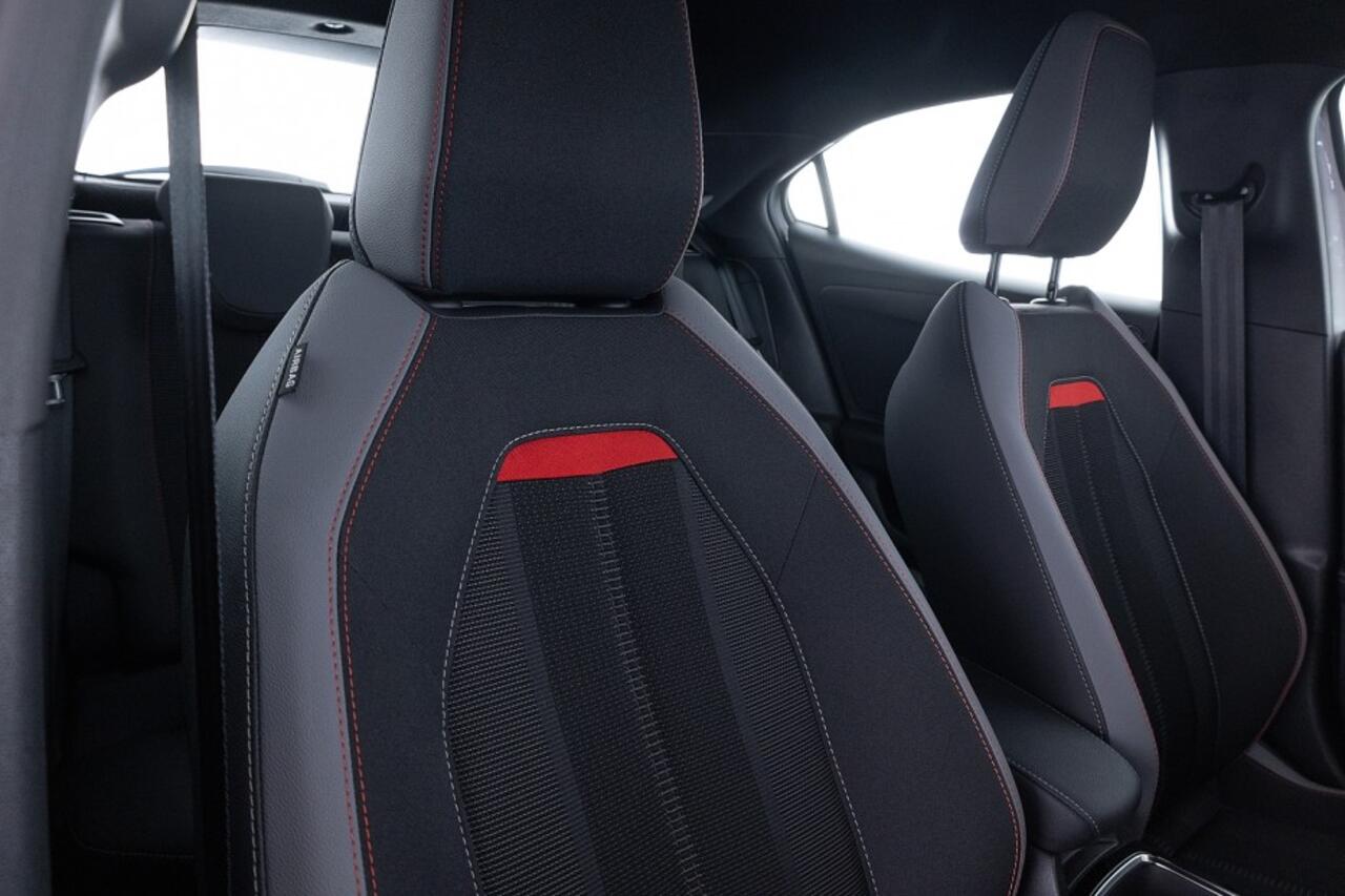 Opel MOKKA Mokka-e GS Line 50-kWh | SOH 100% | Half LEDER | ECC | Full LED | NAVI