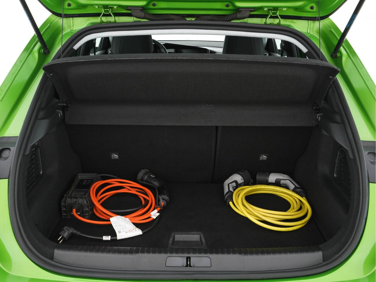 Opel MOKKA Mokka-e Elegance 50-kWh 11kw Blue Ultimate [ 3-Fase ] {SOH-91%} (INCL-BTW) *FULL-LED | MICROFIBRE | HEATED-SEATS | DAB+ | KEYLESS | DIGI-COCKPIT | CARPLAY | AMBIENT-LIGHT | CAMERA | LANE-ASSIST | SPORT-SEATS | 17"ALU*