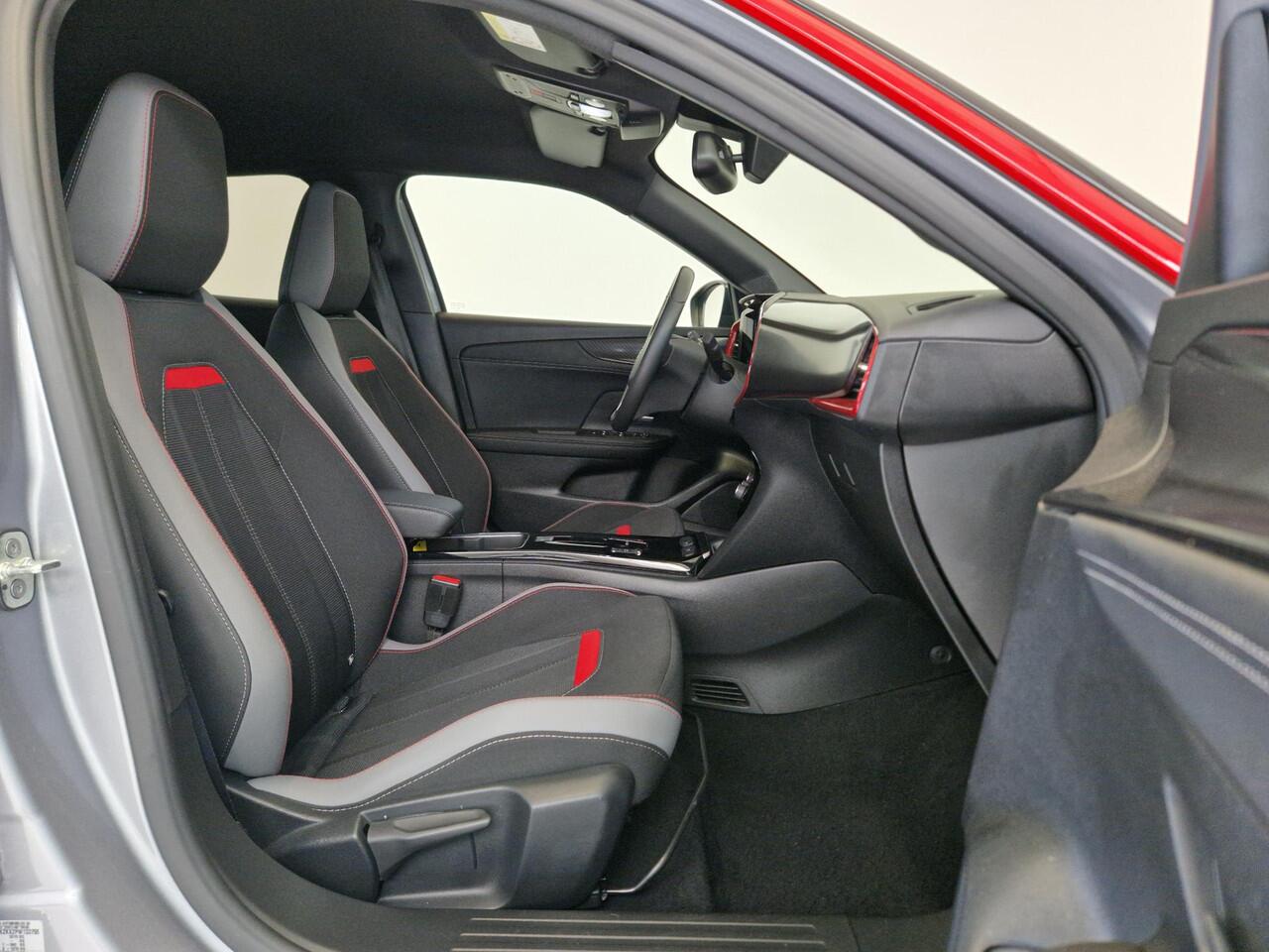 Opel MOKKA Electric Level 4 50 kWh Rode accenten