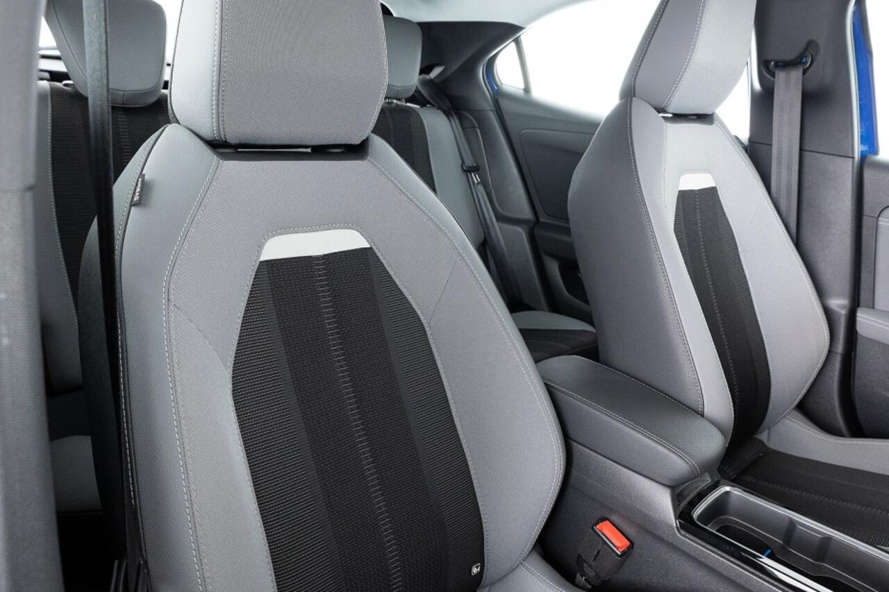 Opel MOKKA Mokka-e Level 3 50 kWh | Full LED | CARPLAY | VELGEN | CAMERA | NAVI