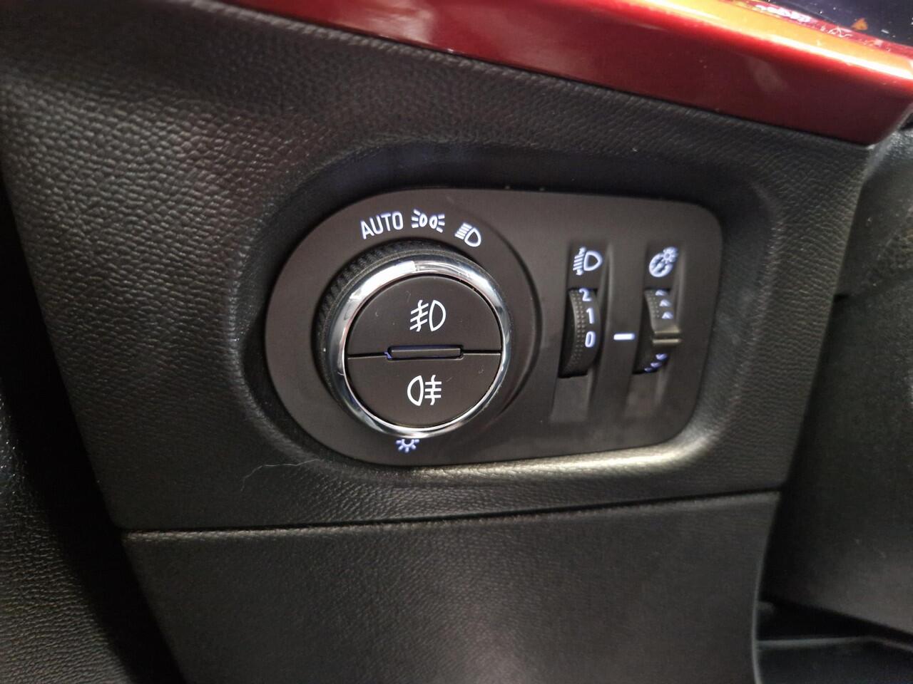 Opel MOKKA Electric Level 4 50 kWh Rode accenten