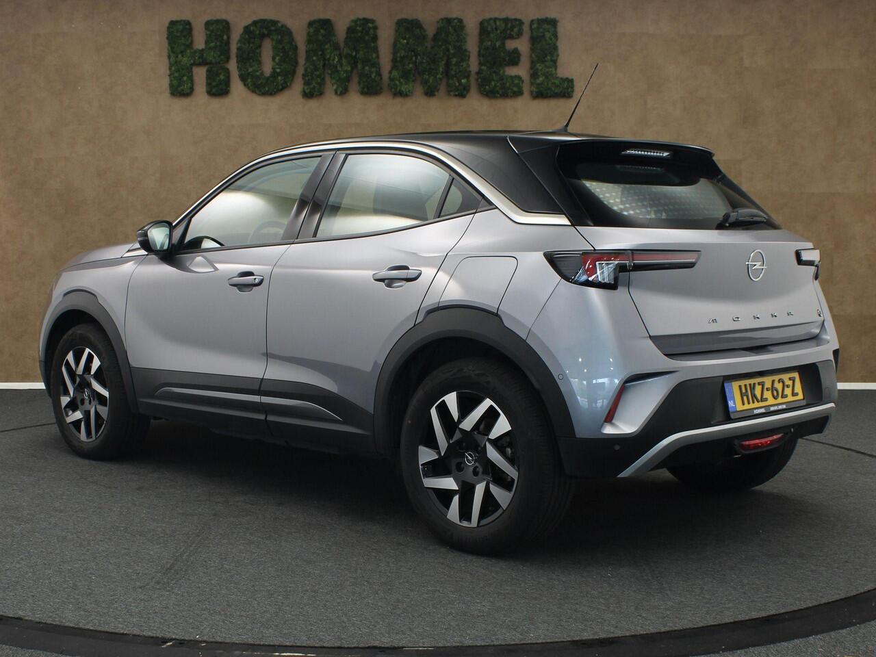 Opel MOKKA Mokka-e Level 3 50 kWh - SOH 99,8 % !!- NAVIGATIE - PARKEERSENSOREN VOOR/ ACHTER - TWO TONE LAK - 17 INCH LICHT METALEN VELGEN - DODEHOEK DETECTIE - KEYLESS ENTRY/ START - LICHT/ REGENSENSOR - CAMERA