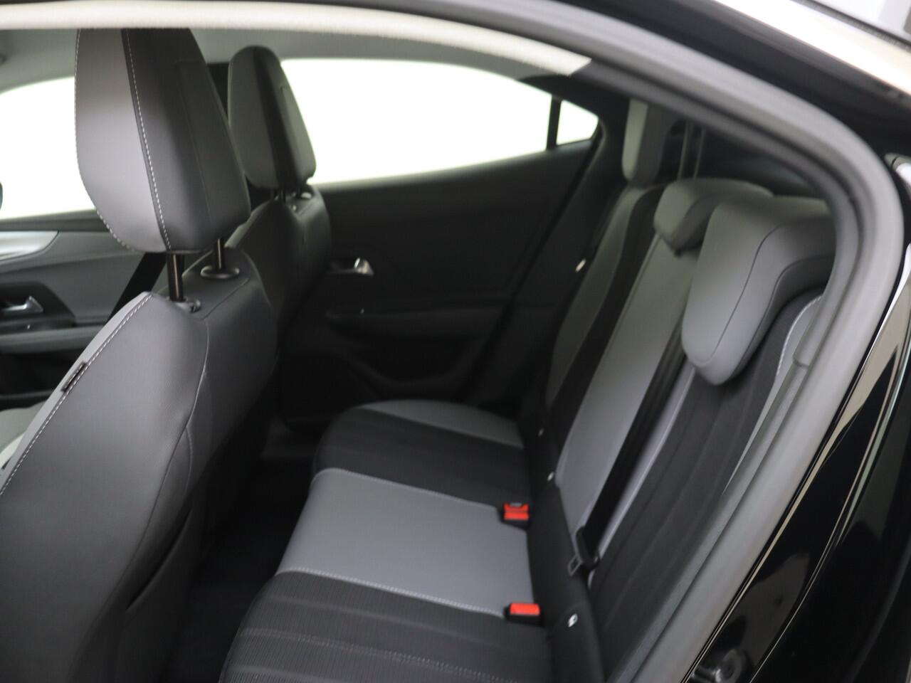 Opel MOKKA Mokka-e Elegance 50-kWh 11kw bl. | Carplay | Clima | Camera | 3 Fase |