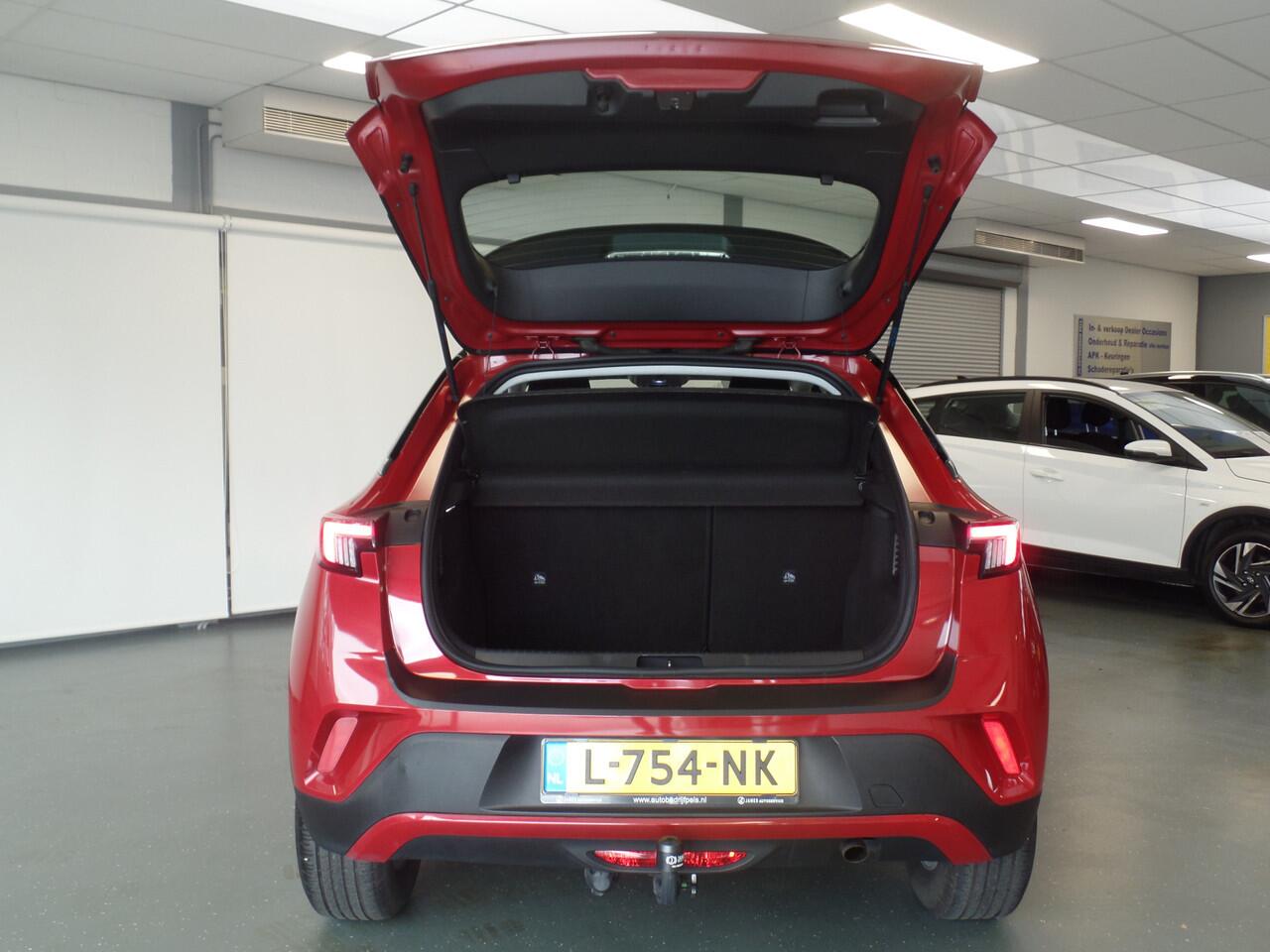 Opel MOKKA 1.2 Edition Navigatie, Cruise controle, Elek ramen V/A, Trekhaak, Led verlichting, To tone kleur, Nederlandse auto, 51.000km!! Bovag afleverpakket 695,-