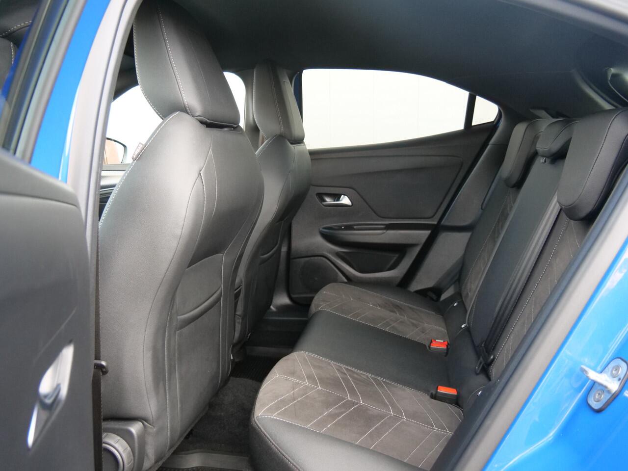 Opel MOKKA 1.2 Turbo 130pk Ultimate AUTOMAAT Keyless / Massage stoel / Stoelverw. / Apple Carplay