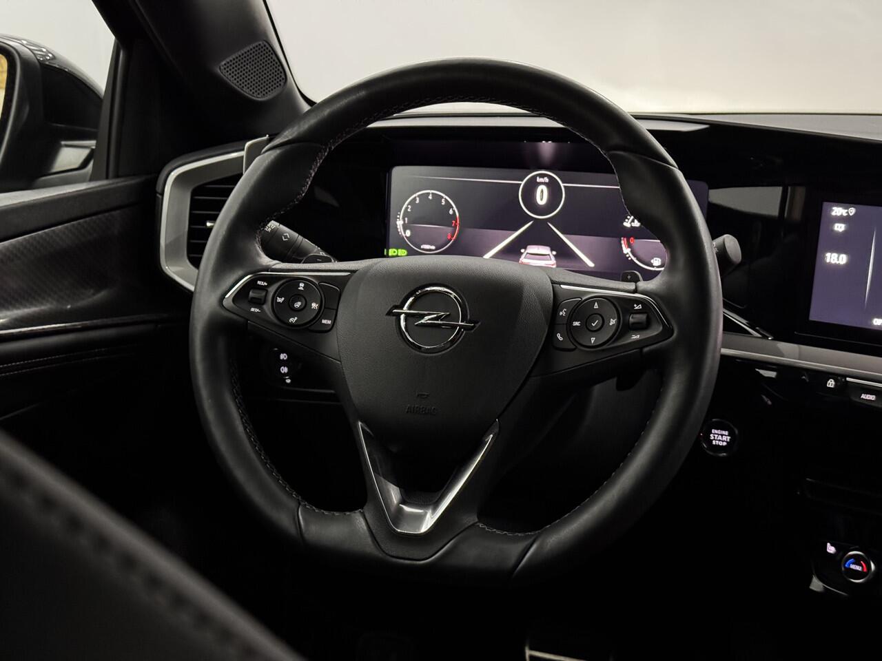 Opel MOKKA 1.2 Turbo Ultimate Half leder, Camera, Navi, Keyless start, Winterpakket, Massage stoelen, Cruise control adaptief
