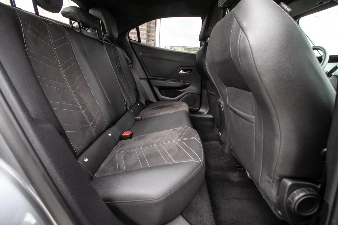 Opel MOKKA 1.2 Turbo Ultimate | Massage stoelen | Carplay | Adpt. cruise