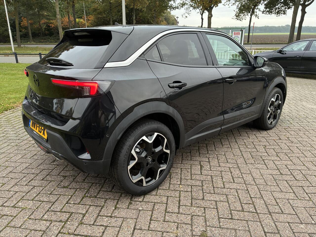 Opel MOKKA 1.2 Turbo Ultimate | Black Pack | Alcantara bekleding | Navigatie | Achteruitrijcamera | LED koplampen | Climate Control