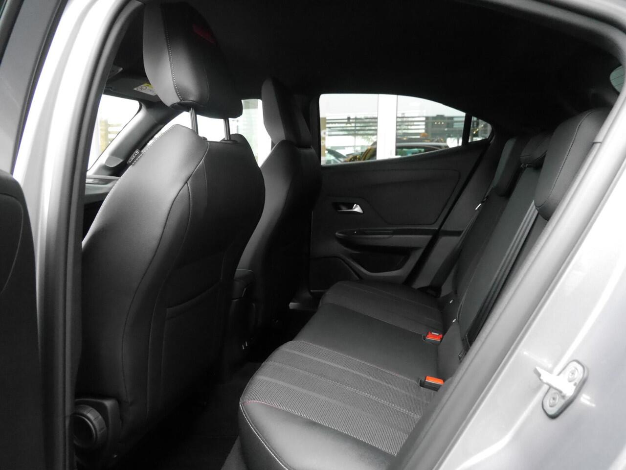 Opel MOKKA Mokka-e GS Line 50-kWh 11kw bl. | Stoelverwarming | Achteruitrijcamera | Cruise control | Climate control | Keyless entry en start | Parkeersensoren voor en achter