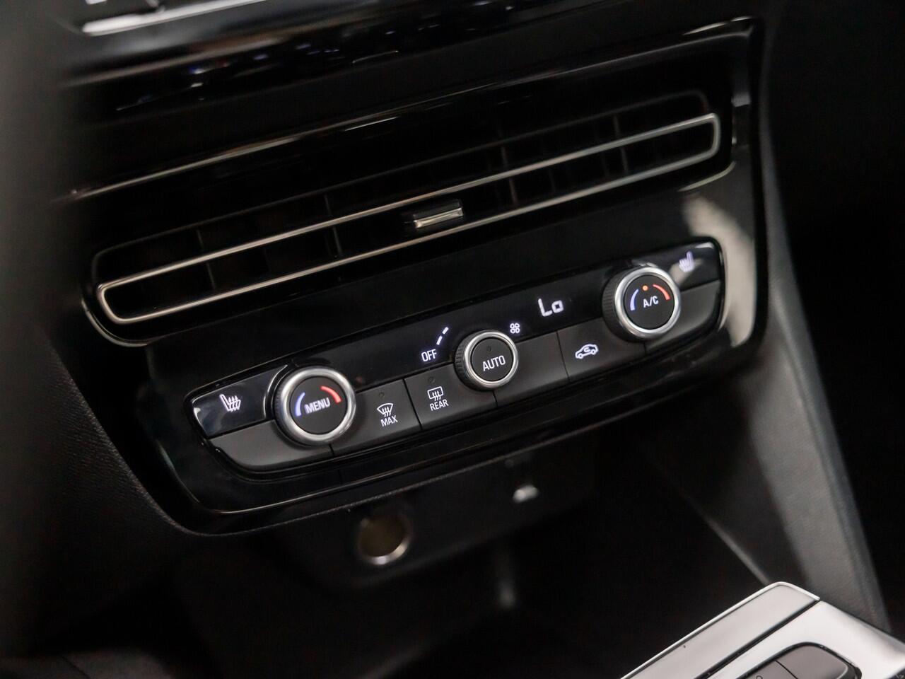 Opel MOKKA 1.2 Turbo GS Line Automaat (VIRTUAL COCKPIT, APPLE CARPLAY, GROOT NAVI, STUUR/STOELVERWARMING, LEDER, SPORTSTOELEN, GETINT GLAS, 360 CAMERA, ADAPTIVE CRUISE, NIEUWSTAAT)