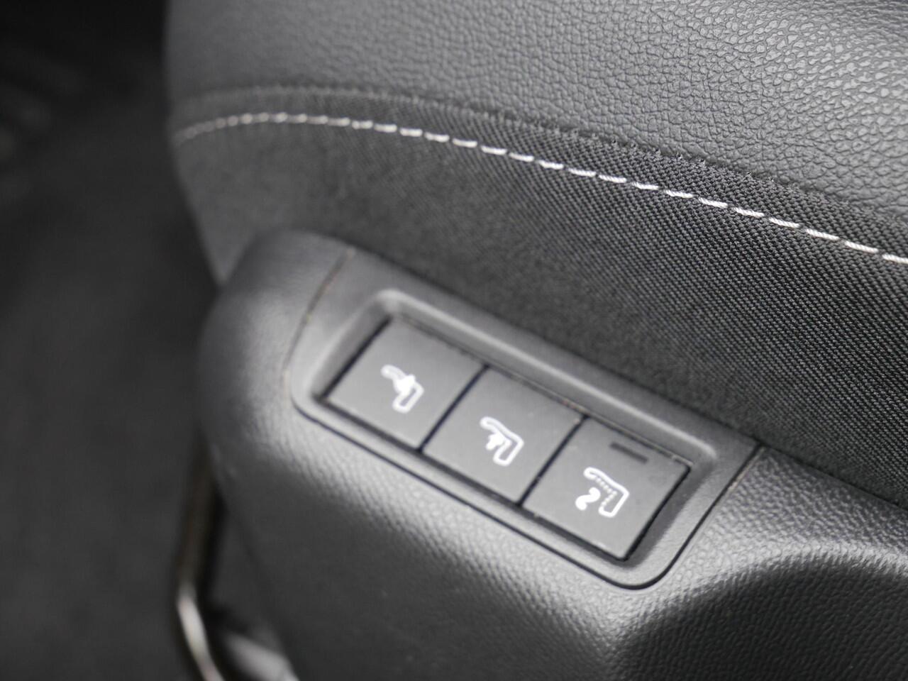 Opel MOKKA 1.2 Turbo Ultimate | Automaat | Navigatie | Climate control | Alcantara bekleding | Massage stoel | 18 inch lichtmetalen velgen | Parkeersensoren voor en achter | Achteruitrijcamera | Keyless entry & start