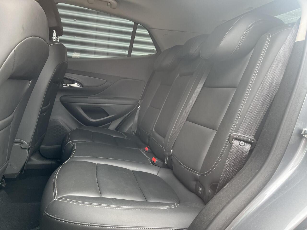 Opel MOKKA X Innovation+ 1.4 Turbo 140pk | TREKHAAK | LEDER | NAVI PRO | KEYLESS | CAMERA | STOEL- EN STUURVERW. |