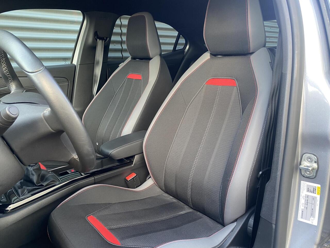 Opel MOKKA GS 1.2 Turbo 100pk | 18" TRI-COLOR VELGEN | PURE PANEL | BLACK PACK | 180° CAMERA + SENSOREN | DODEHOEK BEWAKING | ISOFIX |