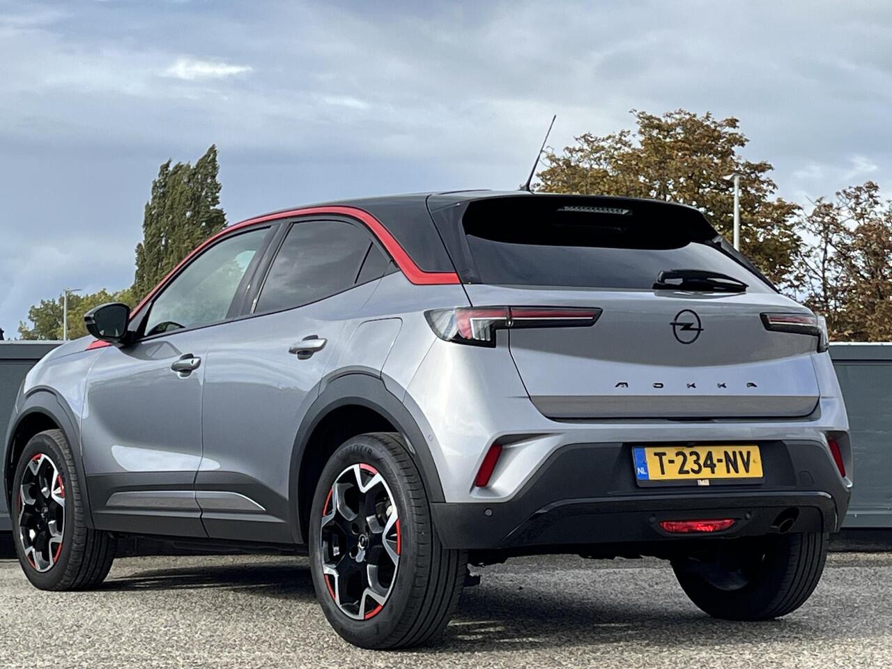 Opel MOKKA GS 1.2 Turbo 100pk | 18" TRI-COLOR VELGEN | NAVI PRO | 180° CAMERA + SENSOREN | ISOFIX | DODEHOEKBEW. |