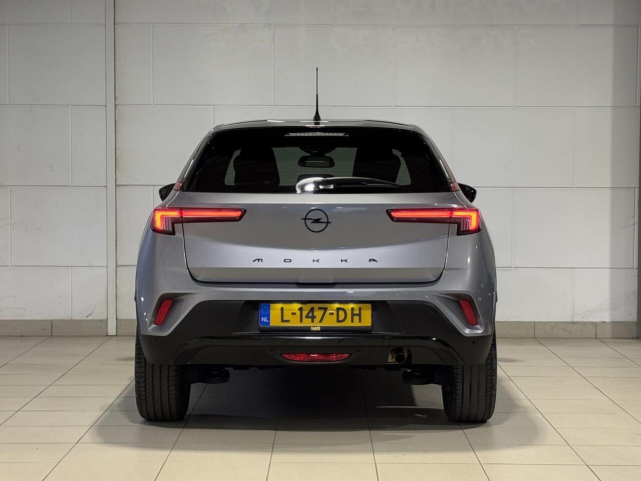 Opel MOKKA GS 1.2 Turbo 100pk | 18" TRI-COLOR VELGEN | PURE PANEL | BLACK PACK | 180° CAMERA + SENSOREN | DODEHOEK BEWAKING | ISOFIX |