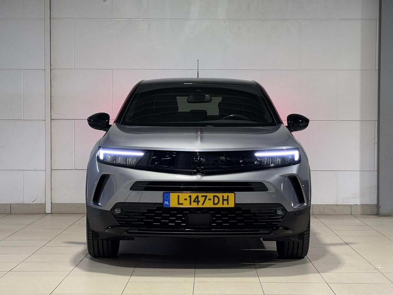 Opel MOKKA GS 1.2 Turbo 100pk | 18" TRI-COLOR VELGEN | PURE PANEL | BLACK PACK | 180° CAMERA + SENSOREN | DODEHOEK BEWAKING | ISOFIX |