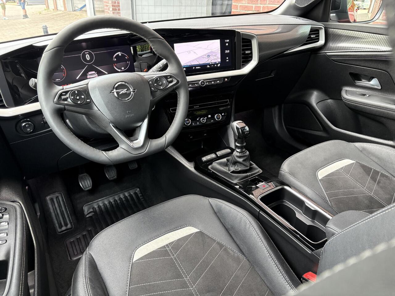 Opel MOKKA Ultimate+ 1.2 Turbo 136pk | STOELMASSAGE | ALCANTARA/LEDER | LED MATRIX | KEYLESS | NAVI PRO | WINTER PACK | ISOFIX | DAB+ |