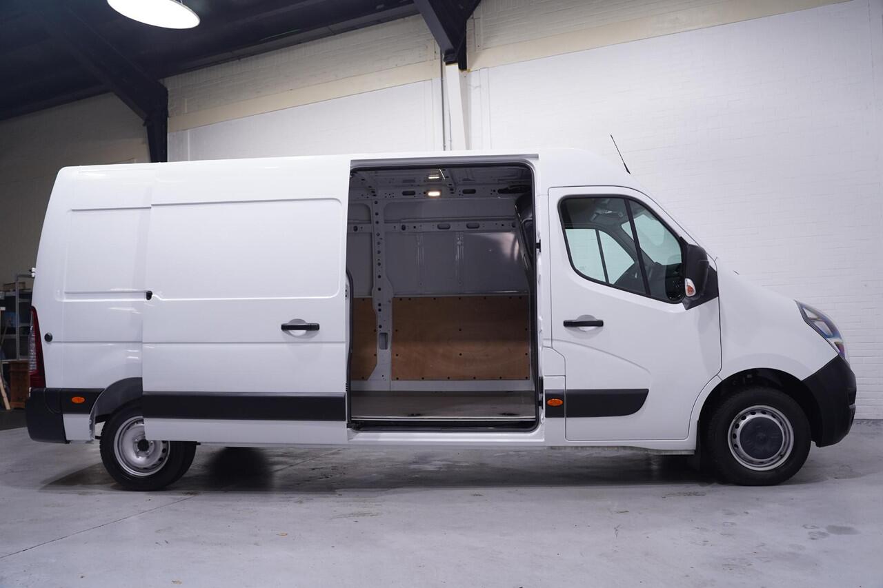 Opel MOVANO 2.3 CDTi 180 pk L3H2 Automaat Navi, Camera Laadruimte Pakket, 270 Graden Deuren, PDC achter, 3-Zits