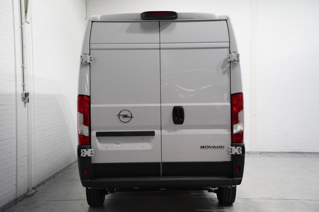 Opel MOVANO 2.2D 140 pk L2H2 Navi, Camera, Aut. Airco Apple Carplay, Cruise Control, 270 Graden Deuren, 3-Zits, Nieuw overjarig