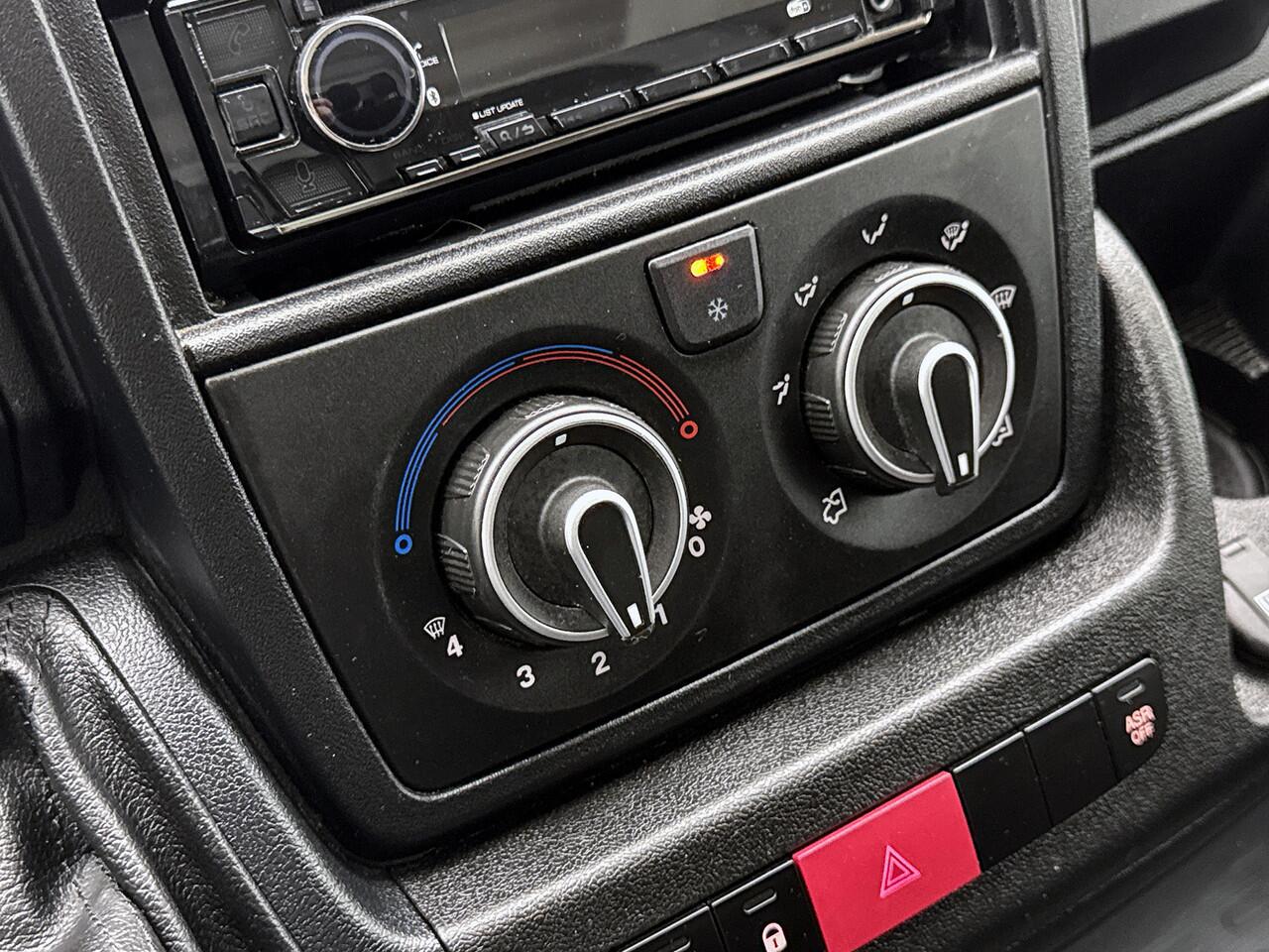 Opel MOVANO 2.2D 140pk Bakwagen met Laadklep Achteruitrijcamera Cruise Control Meubelbak D'Hollandia klep