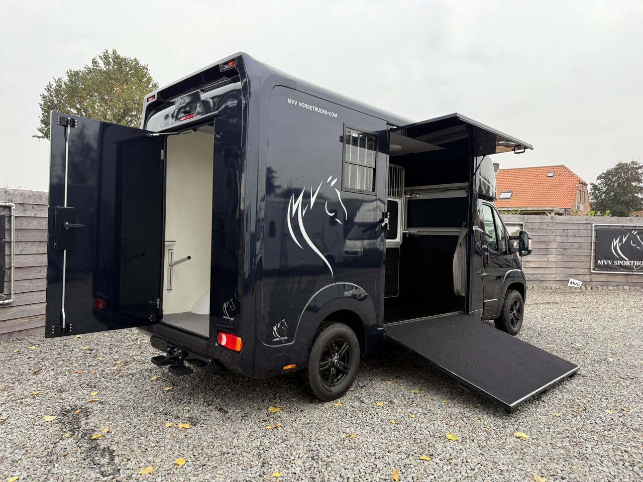 Opel MOVANO HORSETRUCK STX AKX 3XL BLUE | 2023 | HENGST | 14.000KM | 3-SEAT | LEER | CAMERA | NL KENTEKEN