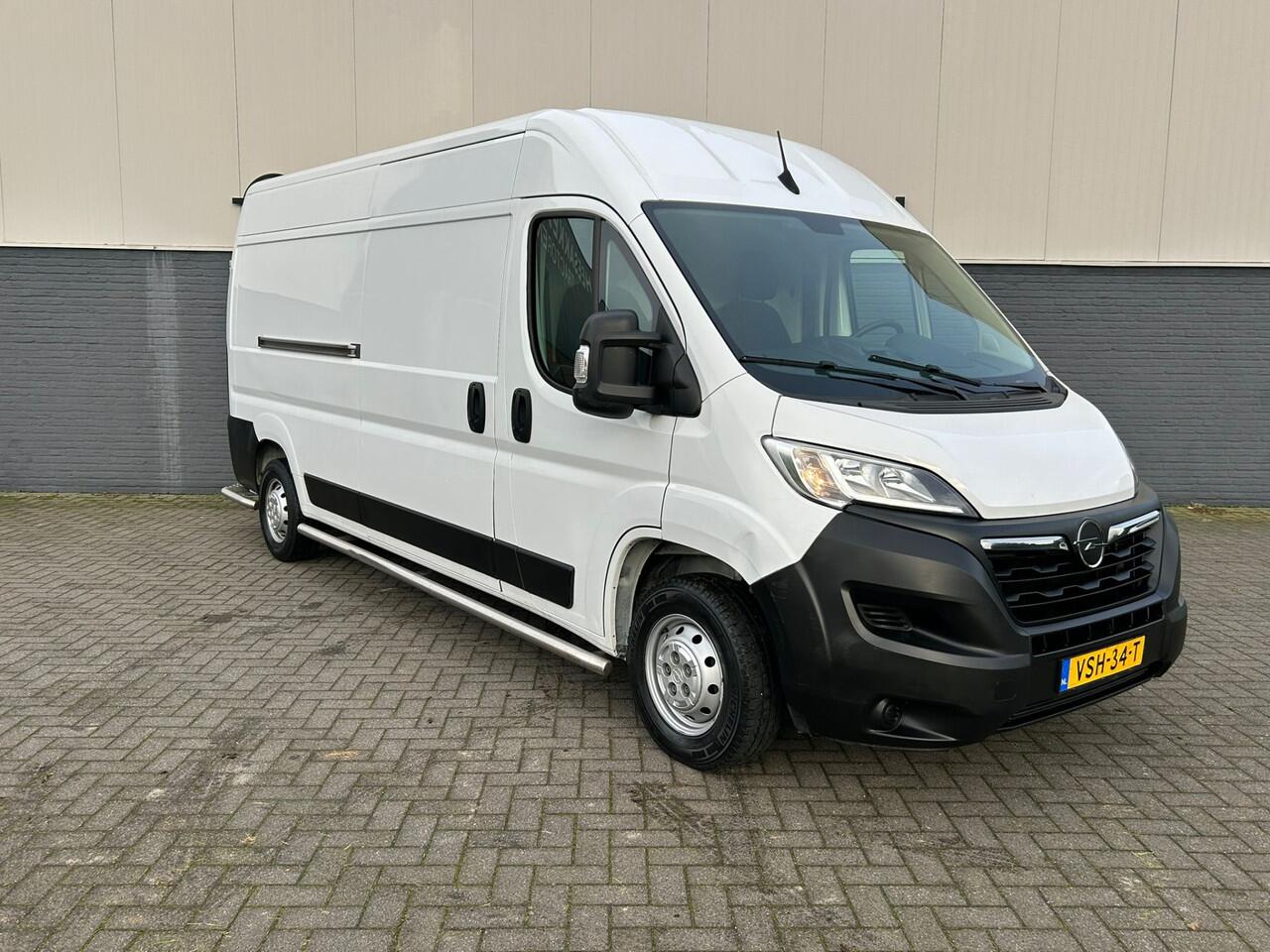 Opel MOVANO 2.2D 120 L3H2 NWE Model Camera Cruise-Control EURO6.3 Elek.Ramen SchuifdeurRechts VolledigTussenschot Edition Sidebars Treeplank Dab Bluetooth Airco Elek.Spiegels DealerOnderhouden 6-Versn. 2500 kg trekvermogen