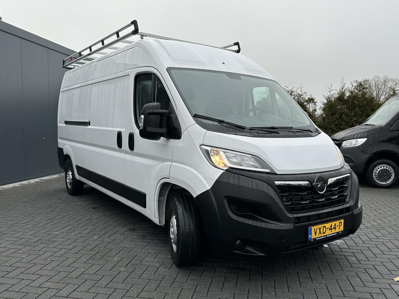 Opel MOVANO 2.2D 120 PK 3.5T E6 / L3H2 / !! 11.543 KM !! / IMPERIAAL / TREKHAAK / CAMERA / ECC / CRUISE / NAVI