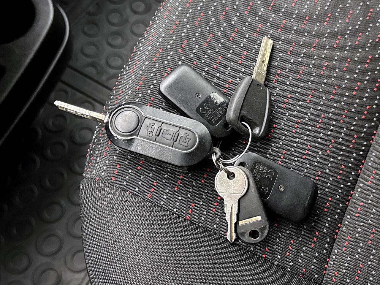 Opel MOVANO 2.2D 140 Zwaar L4H3 Edition Imperiaal Trekhaak 3000kg Cruise control Airco