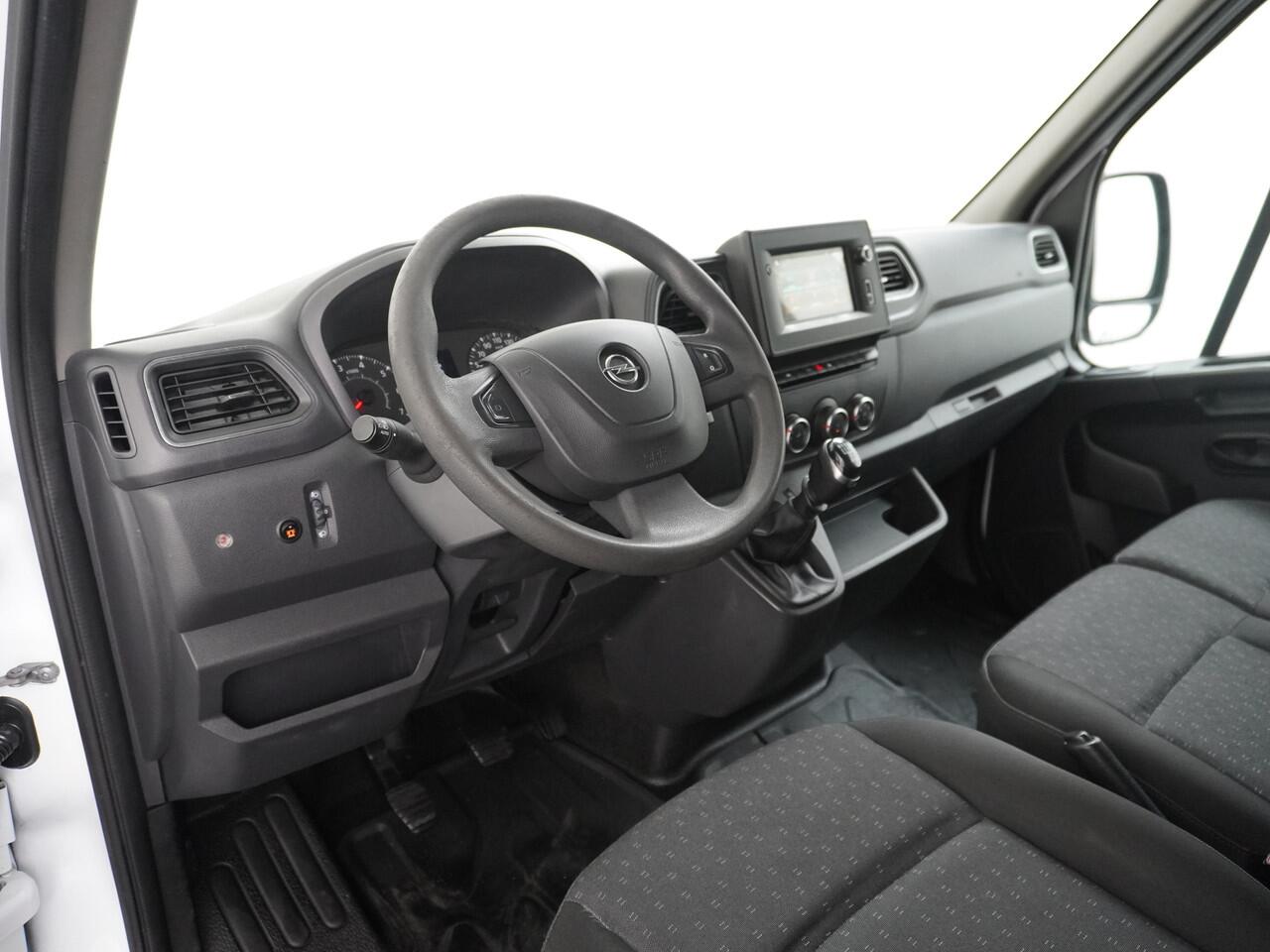 Opel MOVANO 2.3CDTI L2H2Navi Trekhaak 3-Pers. Airco Pdc Cruise-C. Bluetooth Kasten-inrichting Regen-Lichtsensor Schuifdeur Betonplex Vloer Wandbetimmering Euro 6 1e Eigenaar 2.500kg Trekgewicht