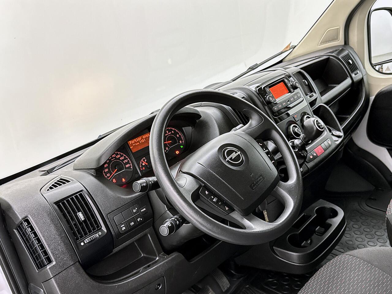 Opel MOVANO 2.2D 140 Zwaar L4H3 Edition Imperiaal Trekhaak 3000kg Cruise control Airco