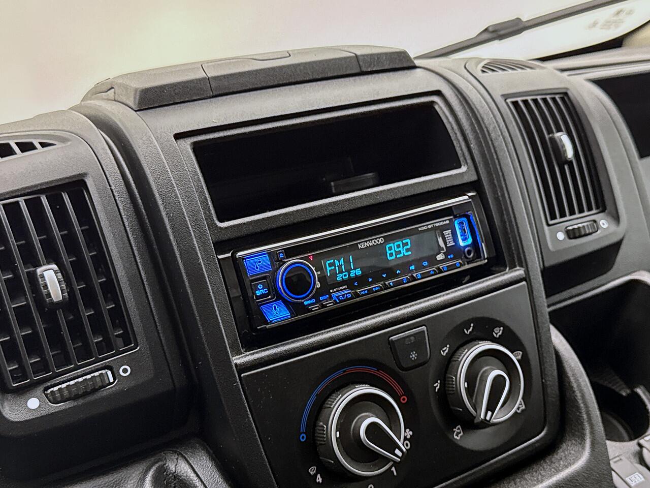 Opel MOVANO 2.2D 140pk Bakwagen Dhollandia laadklep Cruise control Airco Achteruitrijcamera