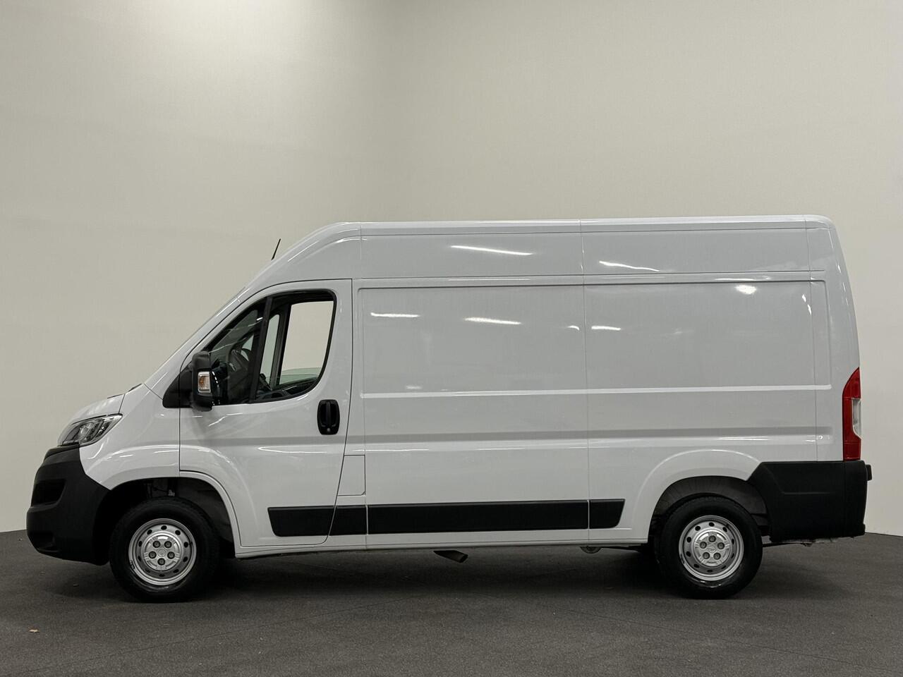 Opel MOVANO 2.2D 140 L2H2 Edition Opel Movano 2.2D 140 L2H2 Edition Airco Navi PDC Trekhaak Cruise control Nieuw Model