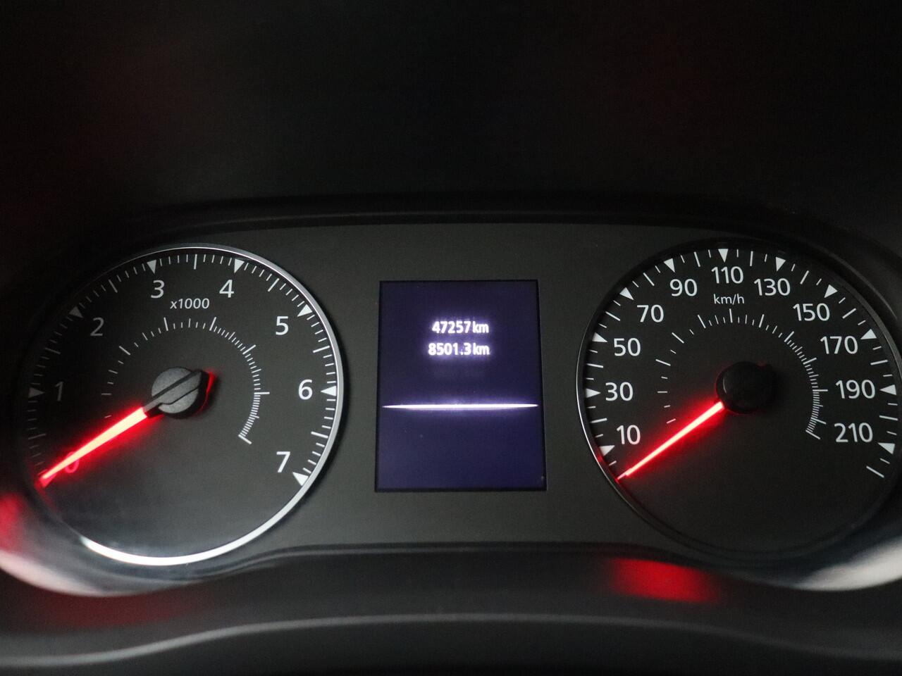 Opel MOVANO 2.3Turbo 135PK L2H2 | Imperiaal | Trekhaak | Gate Locks | Navigatie | Camera | Airco | Cruise