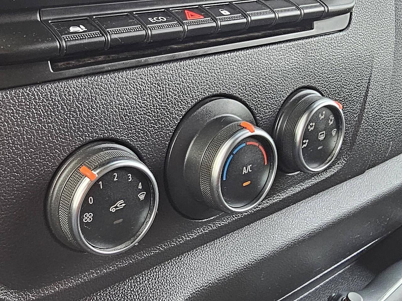 Opel MOVANO 2.2D 140 L2H2 Edition Imperiaal Navi Camera Pdc Euro6