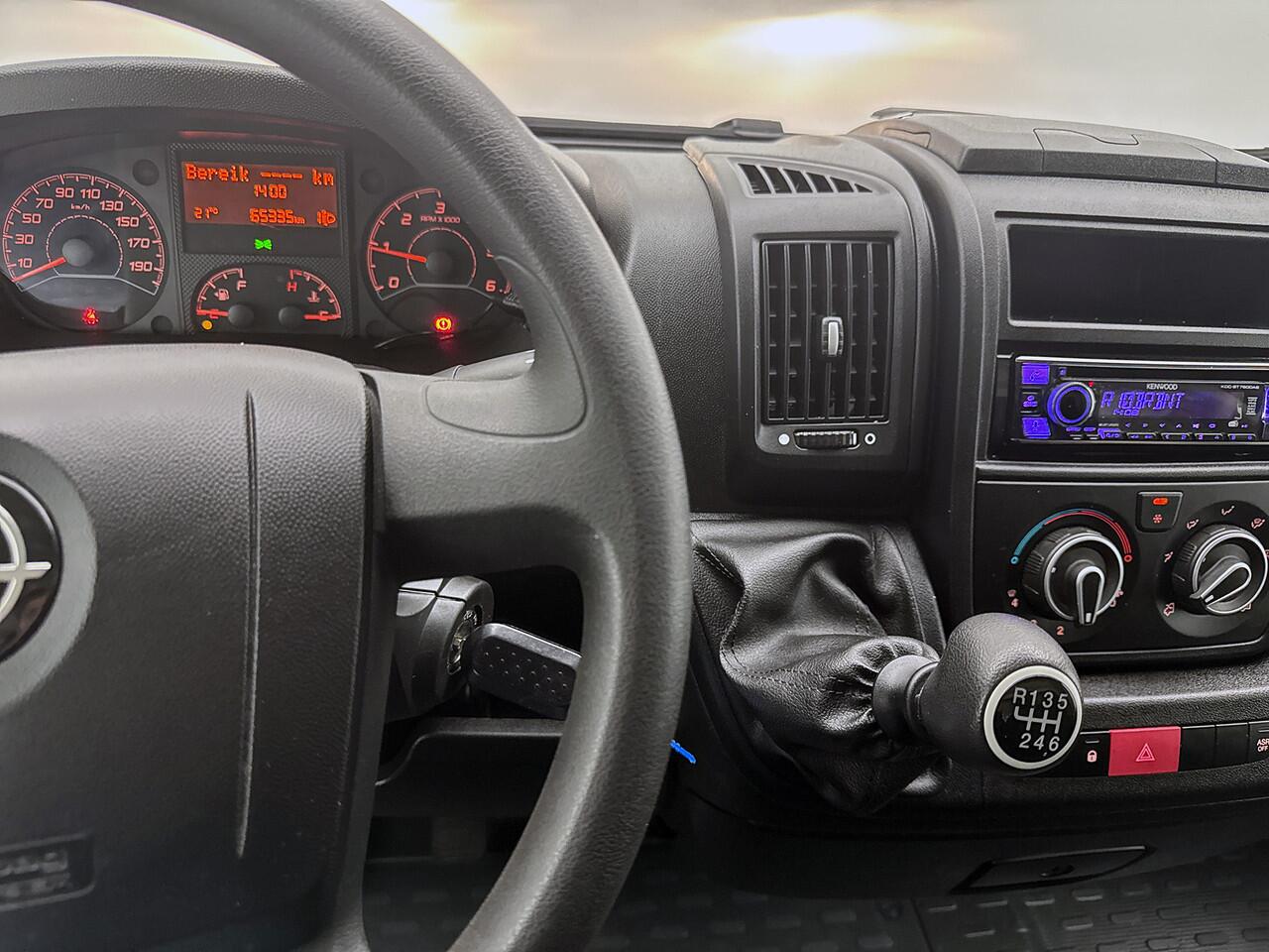 Opel MOVANO 2.2D 140pk Bakwagen D'Hollandia laadklep Achteruitrijcamera Airco Cruise control