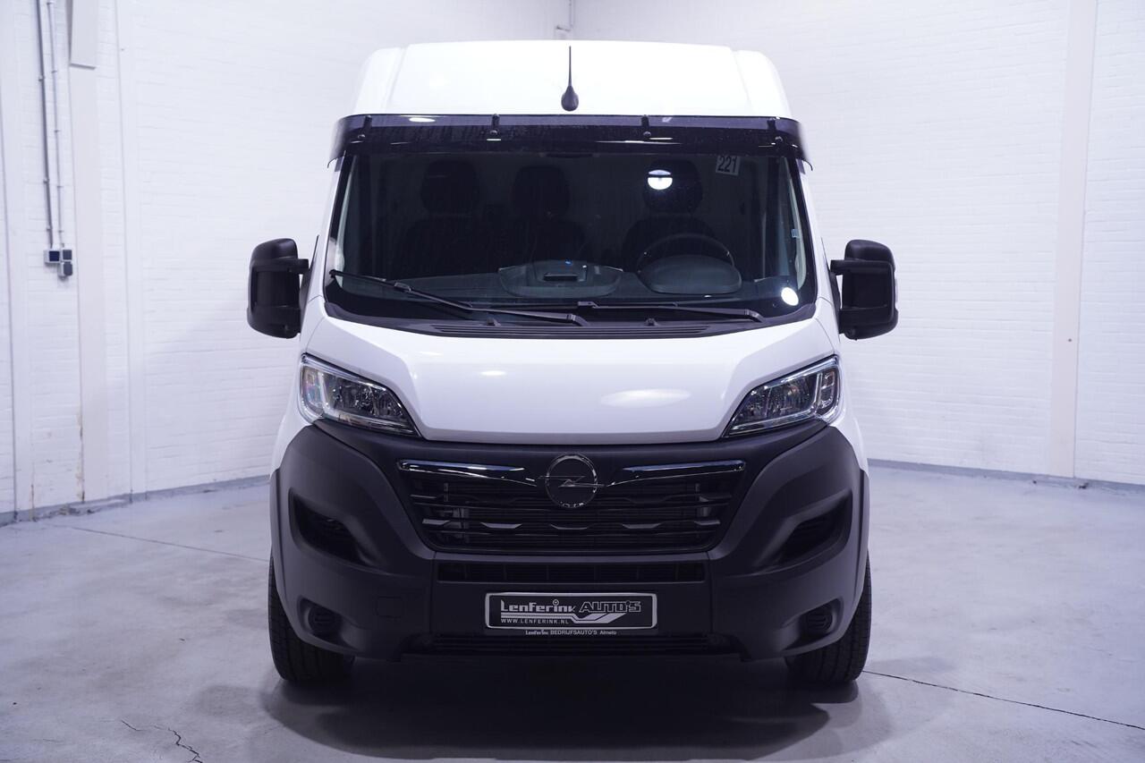 Opel MOVANO 2.2D 140 pk L2H2 Black&White Edition Navi Camera, 18" LMV, Treeplanken, Airco ECC, Nieuw, 3-Zits