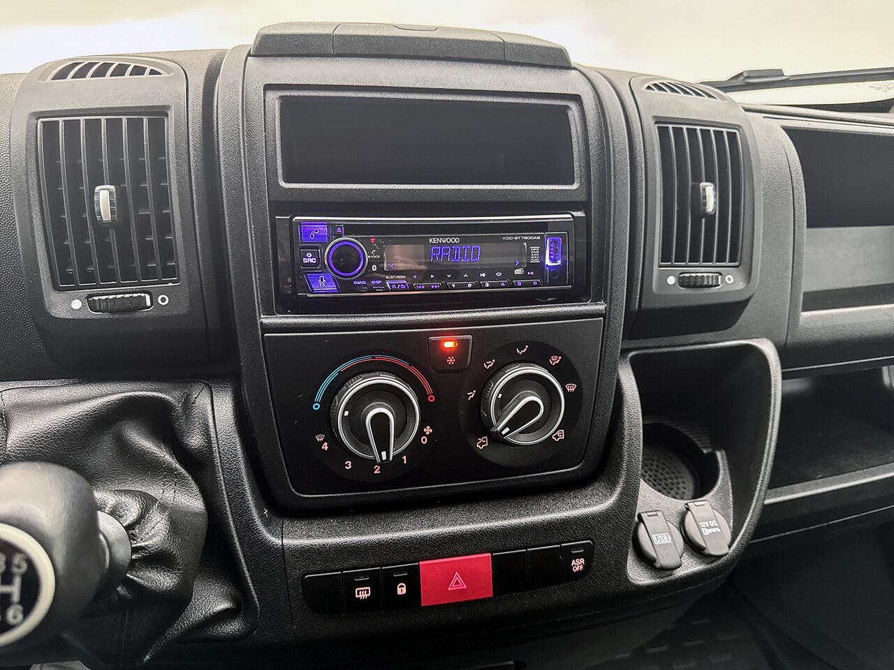 Opel MOVANO 2.2D 140pk Bakwagen D'Hollandia laadklep Achteruitrijcamera Airco Cruise control