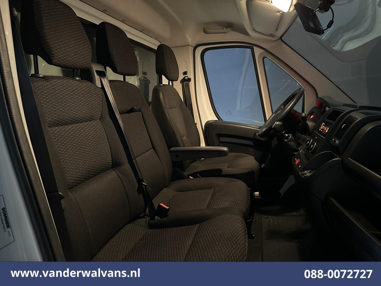 Opel MOVANO 2.2D 141pk Bakwagen Laadklep Euro6 Airco | Camera | Cruisecontrol | 1046kg Laadvermogen Bijrijdersbank