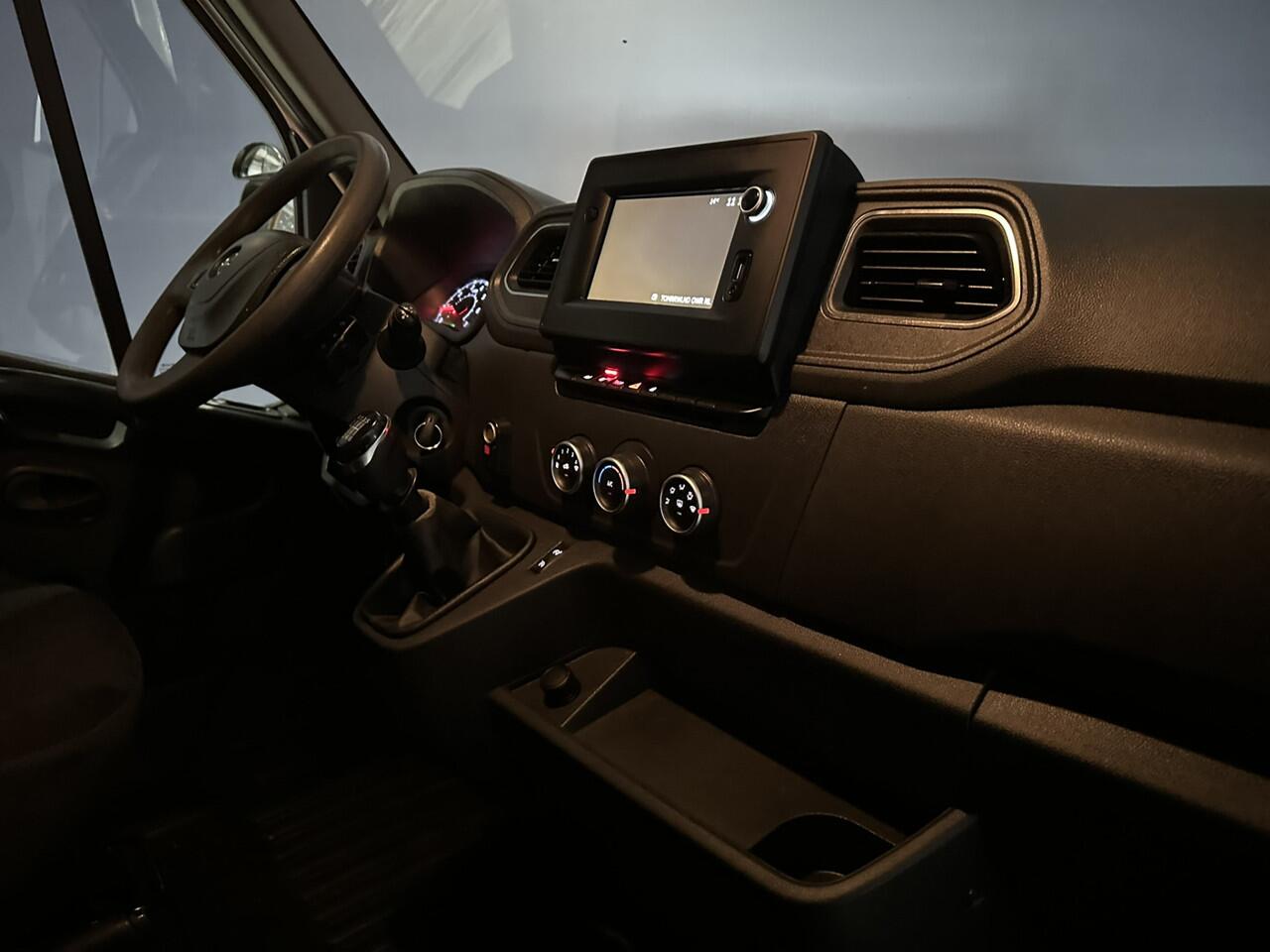 Opel MOVANO 2.3 Turbo 150pk L2H2 Inrichting Euro6 Airco | Imperiaal | 2500kg Trekhaak | LED | Camera Cruisecontrol, Parkeersensoren