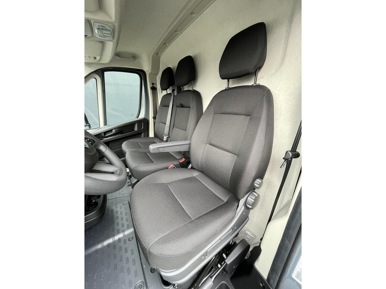 Opel MOVANO 140pk L2H2 3.5t (Camera - Automatische Airco - Navigatie - Apple Carplay - Digitaal dashboard - DAB)