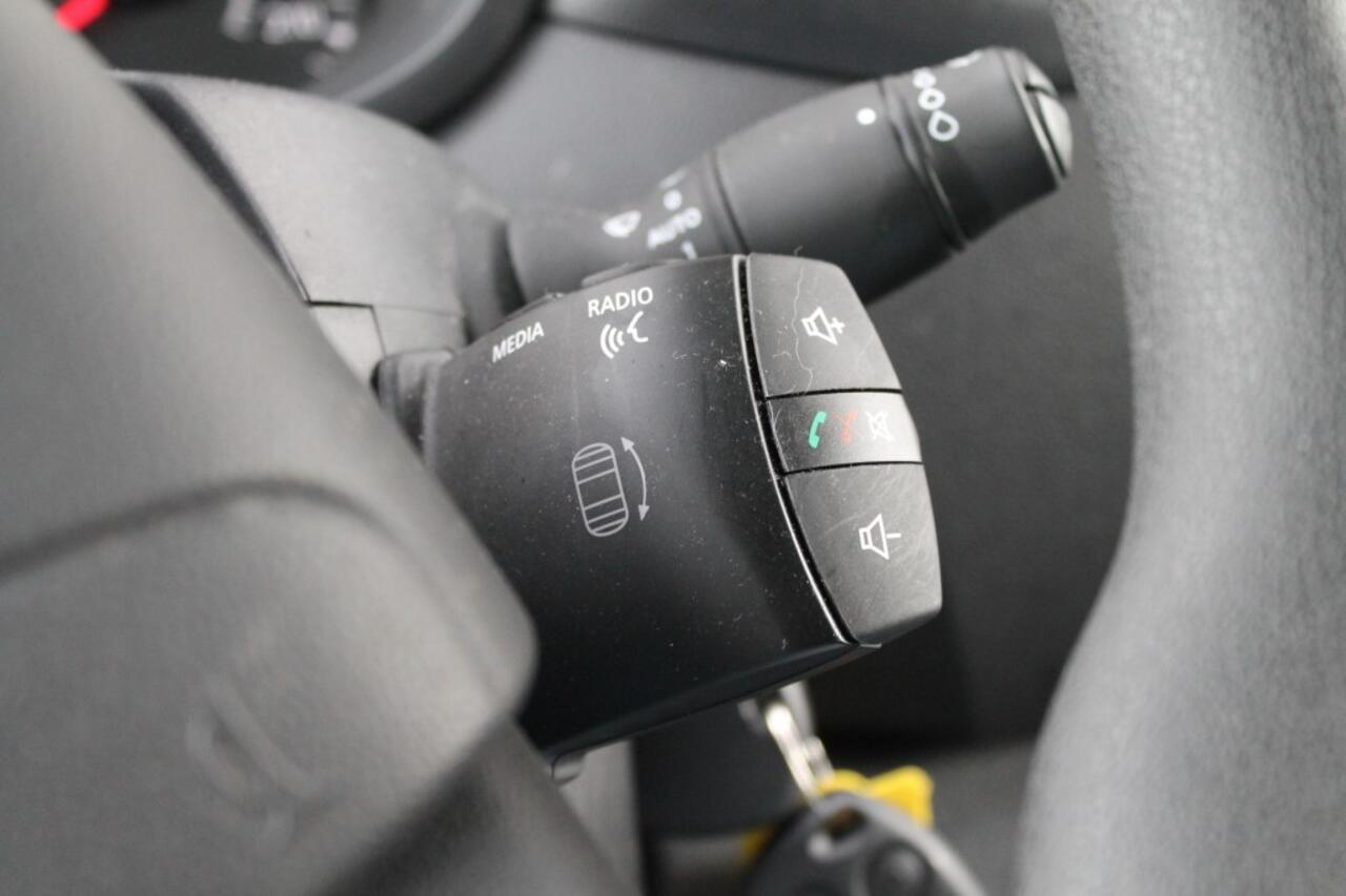 Opel MOVANO 2.3 Turbo L2H2 - Achteruitrijcamera - Airco - Verlichting aut.