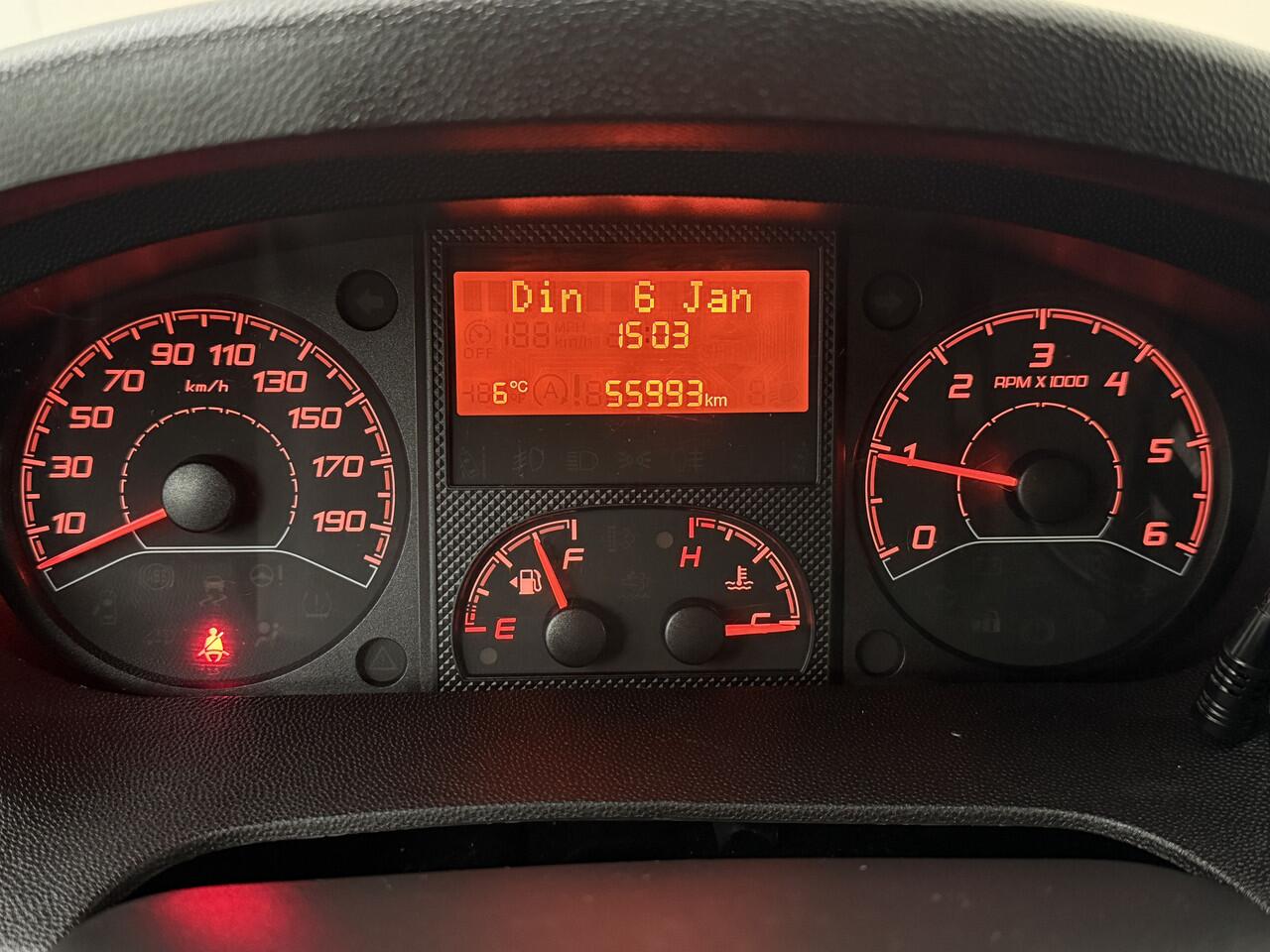 Opel MOVANO 2.2HDI 140PK Bakwagen | Laadklep | Apple | Multimedia | Airco | Camera | 3-Persoons | Dakspoiler