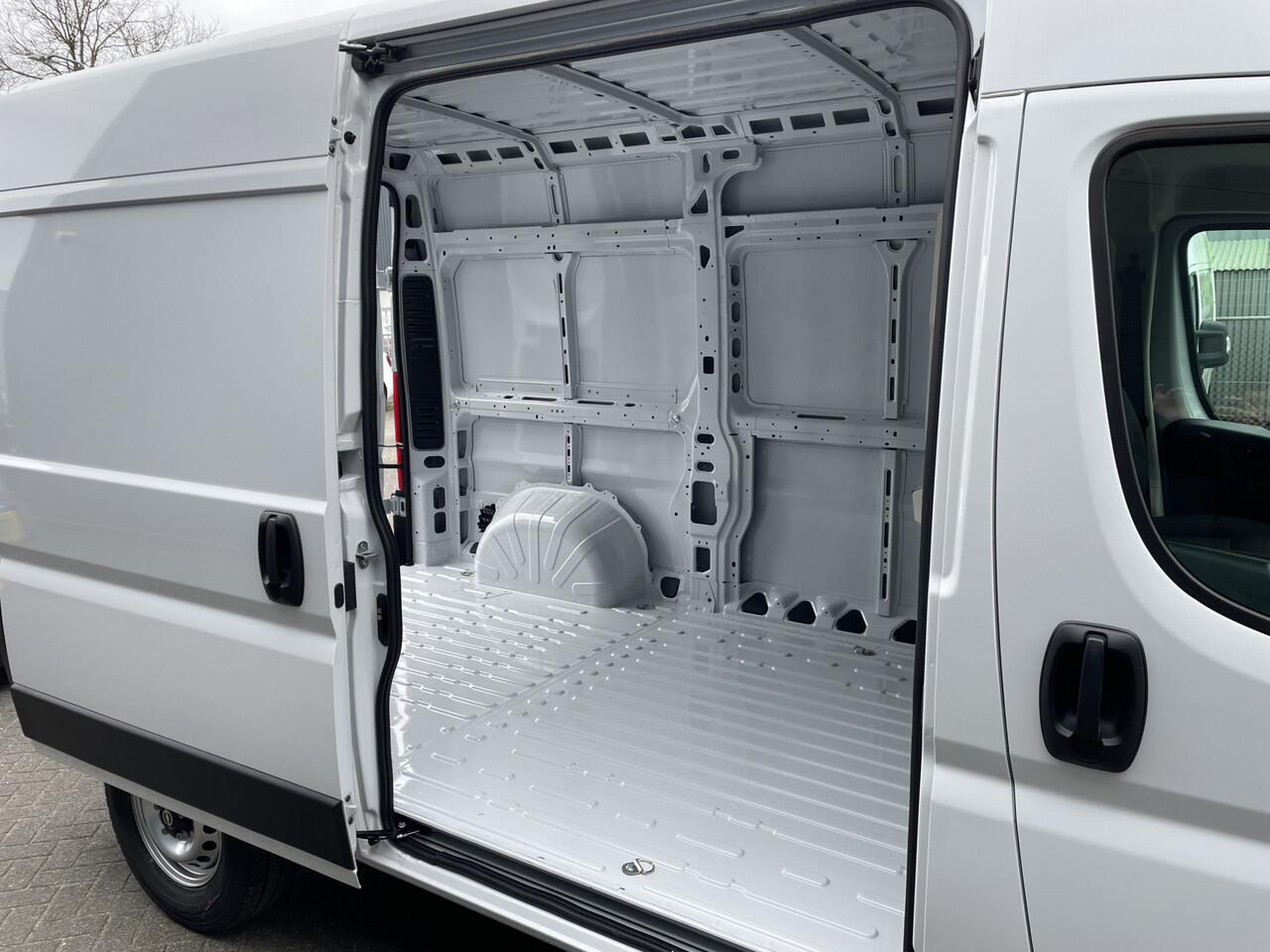 Opel MOVANO 140pk L2H2 3.5t (Camera - Automatische Airco - Navigatie - Apple Carplay - Digitaal dashboard - DAB)